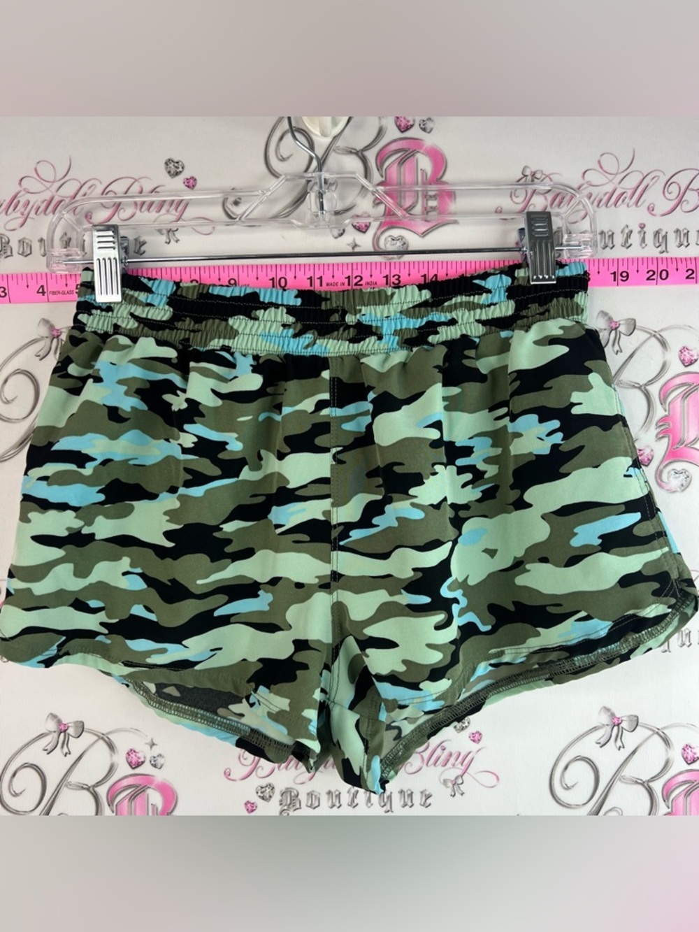 No Boundaries shorts Womenβs Camo Athletic Shorts - Green/Black/Light Blue